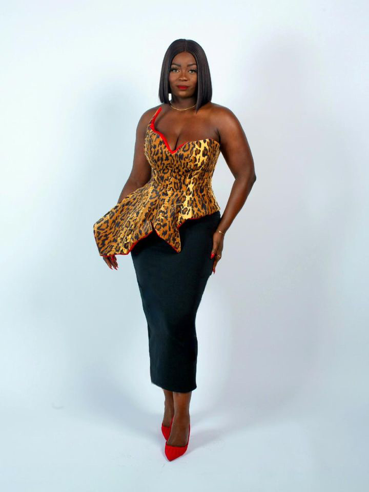 Leo Corset - Image 2